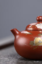 研高收藏重器【春江水暖】 作者：刘红仙 职称：研究员级高级工艺美术师 装饰：孙燕明 中国工艺美术大师 容量： 180cc 泥料： 稀有可心朱泥