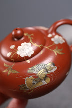 研高收藏重器【春江水暖】 作者：刘红仙 职称：研究员级高级工艺美术师 装饰：孙燕明 中国工艺美术大师 容量： 180cc 泥料： 稀有可心朱泥