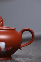 研高收藏重器【 笑口常开】 作者：刘红仙 职称：研究员级高级工艺美术师 装饰：孙燕明 中国工艺美术大师 容量： 180cc 泥料： 稀有可心朱泥