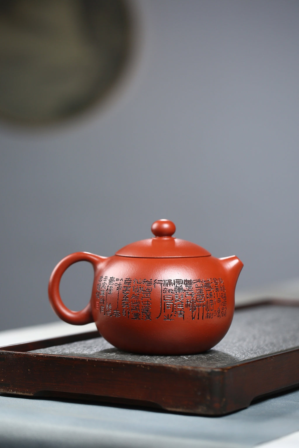 研高收藏重器【西施】 作者：刘红仙 职称：研究员级高级工艺美术师 容量：850cc 泥料： 稀有可心朱泥