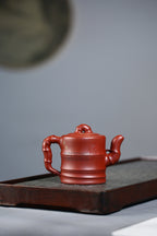 研高收藏重器【斑竹】 作者：刘红仙 职称：研究员级研究员级高级工艺美术师 容量：360cc 泥料： 稀有可心朱泥
