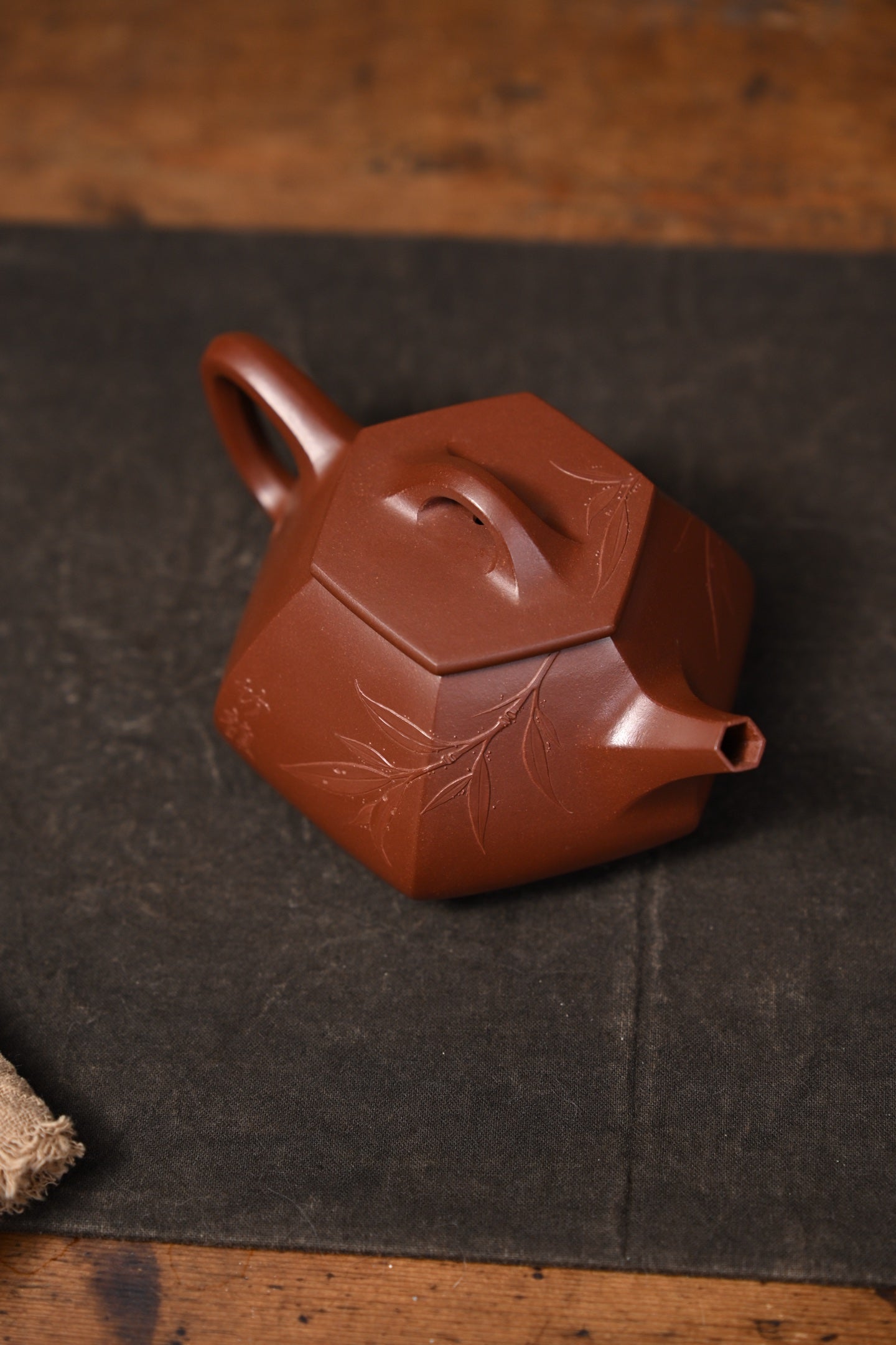 鑫印堂收藏重器【 六方石瓢】 作者：徐老师 容量： 250cc 泥料： 紫泥大红袍