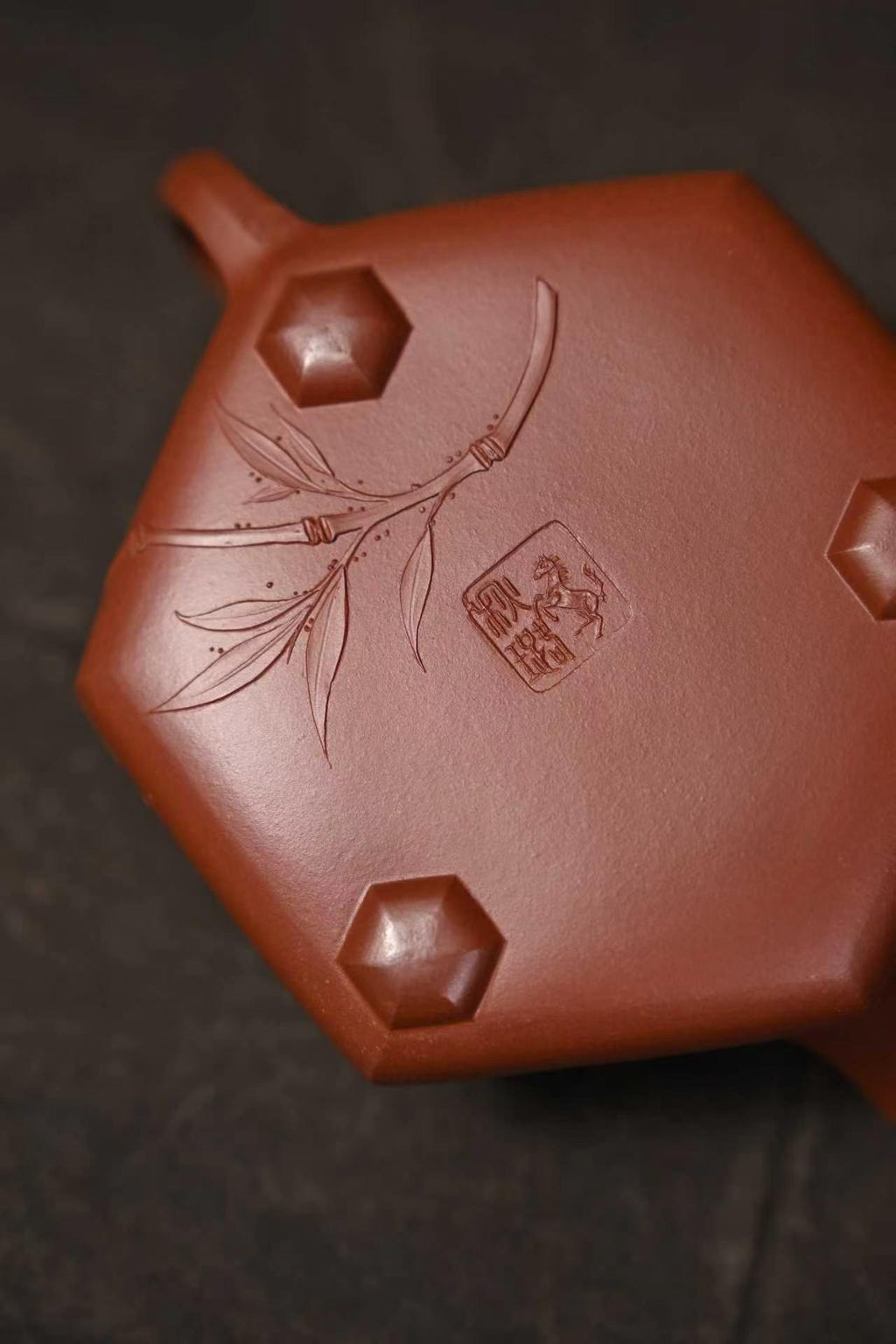 鑫印堂收藏重器【 六方石瓢】 作者：徐老师 容量： 250cc 泥料： 紫泥大红袍