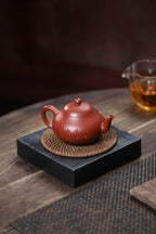 金鼎收藏重器【 梨形】 作者：徐老师 容量： 200cc 泥料： 金鼎贵妃红
