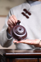 鑫印堂收藏重器【牛转乾坤】 作者：徐老师 容量： 170cc 泥料： 紫泥大红袍