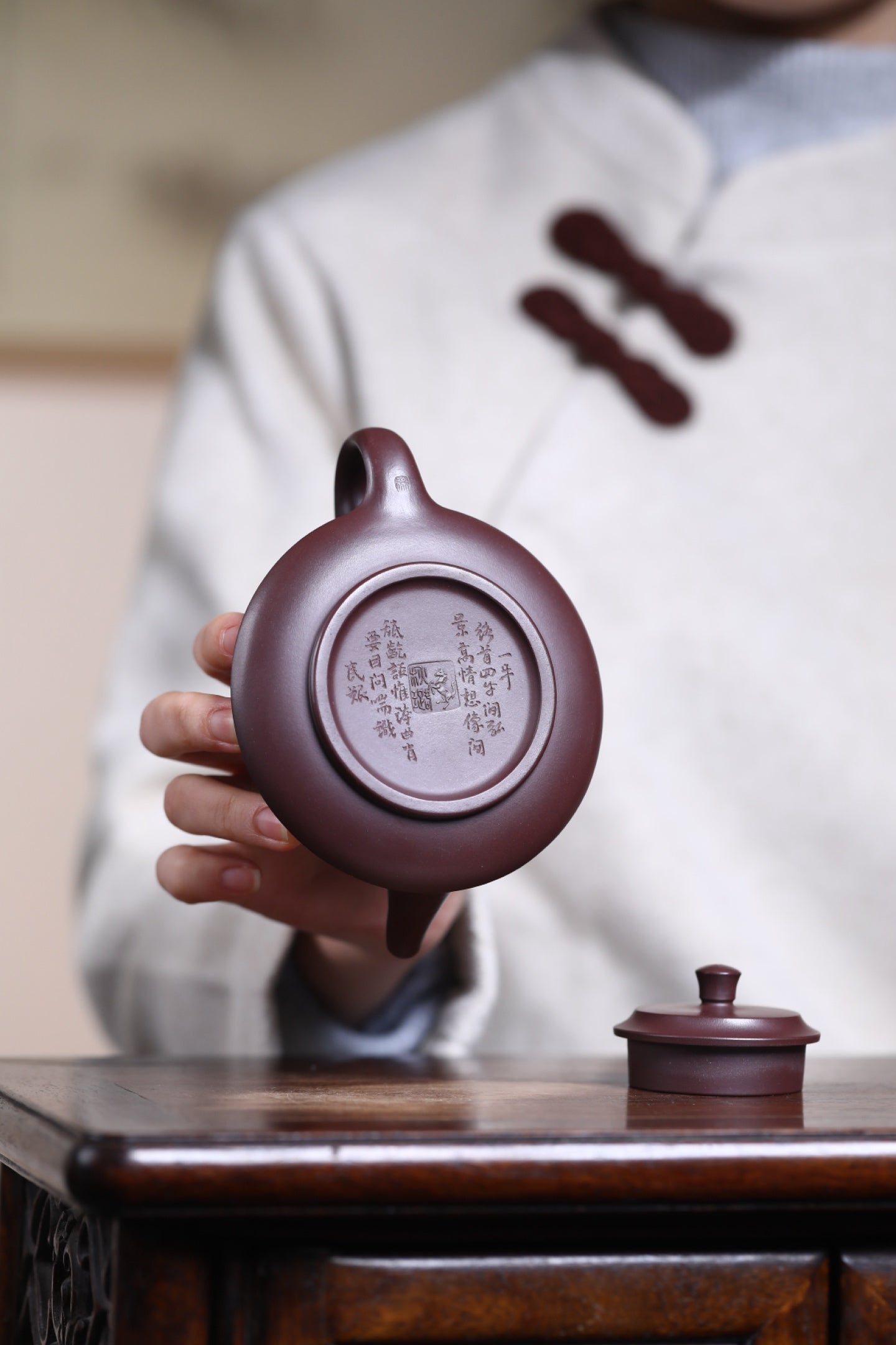 鑫印堂收藏重器【牛转乾坤】 作者：徐老师 容量： 170cc 泥料： 紫泥大红袍