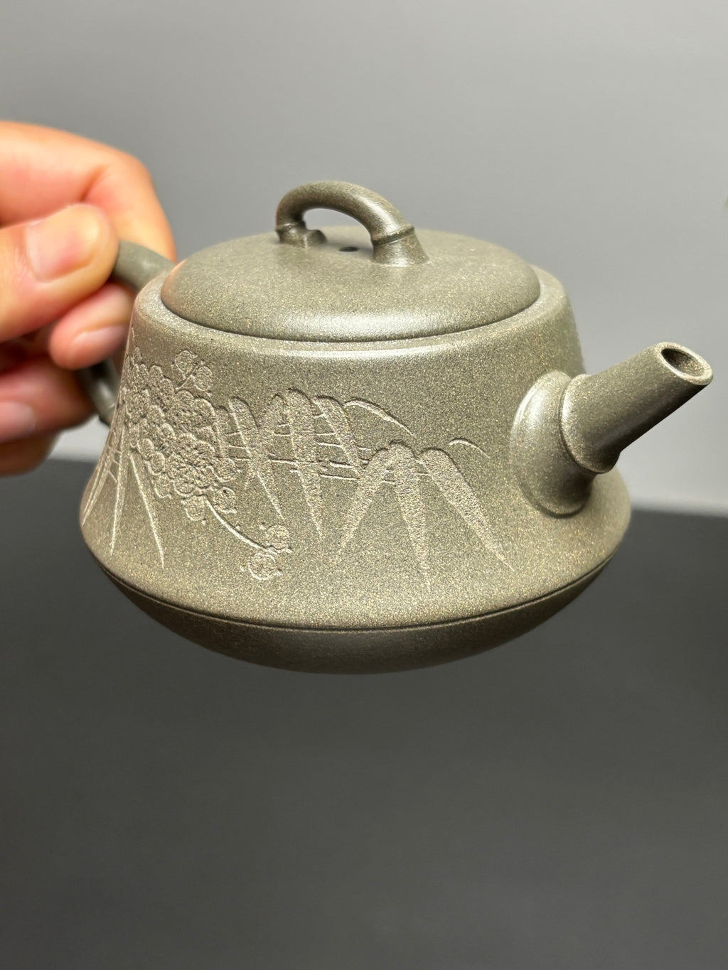 中国紫砂界当代梅王·朱炳浩(石陶）本工巅峰臻品《劲竹石瓢》——原矿优质松华青段·180cc（梅竹双清） ——任淦庭大师高徒｜朱炳浩（石陶）之作