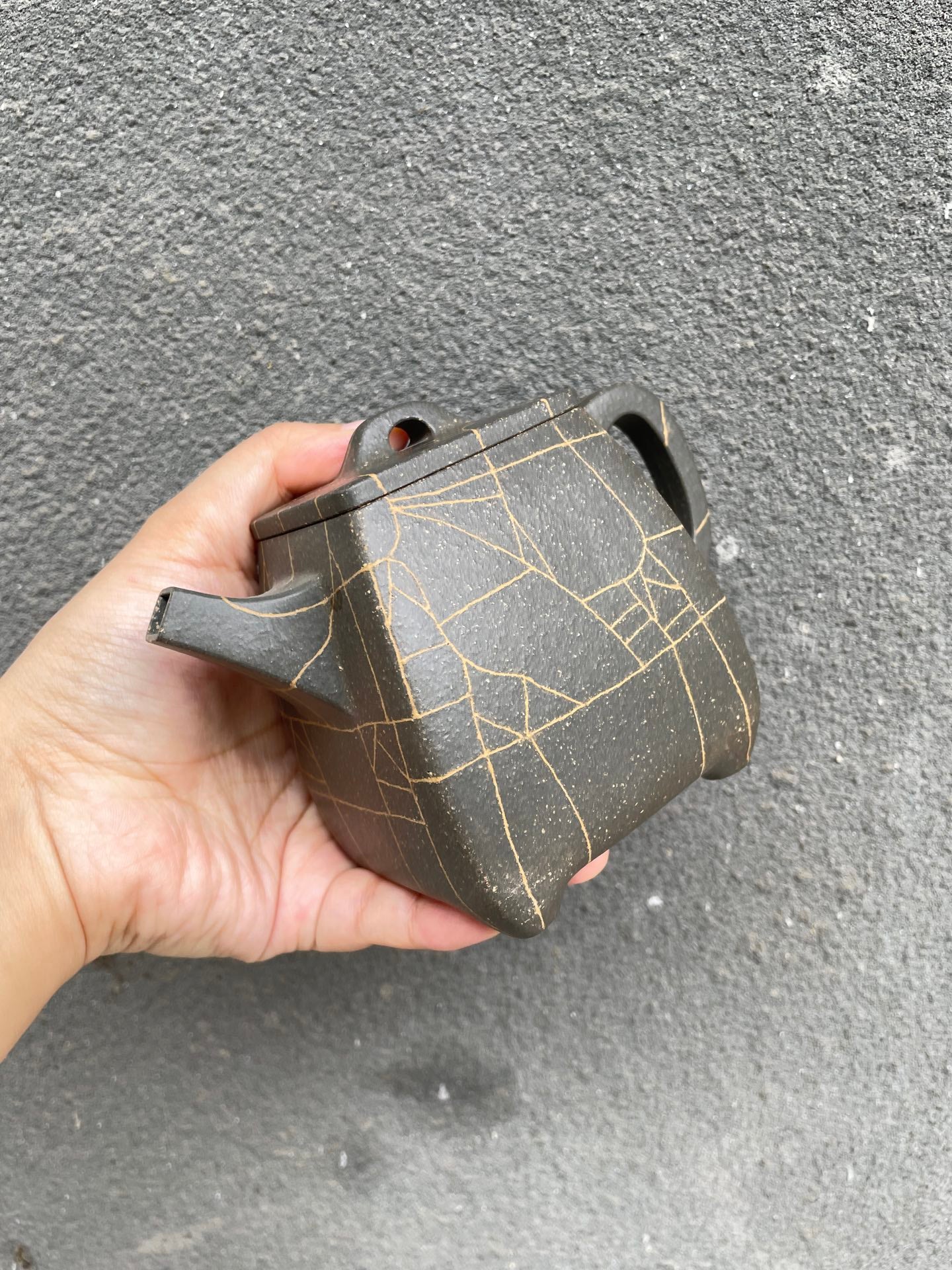 特价🉐️仅1只 杨军保老师精品方器推荐【四方高石瓢】 泥料：老青灰 容量：320cc 作者：国家级工艺美术师 杨军保 - ZishaTeapotChina