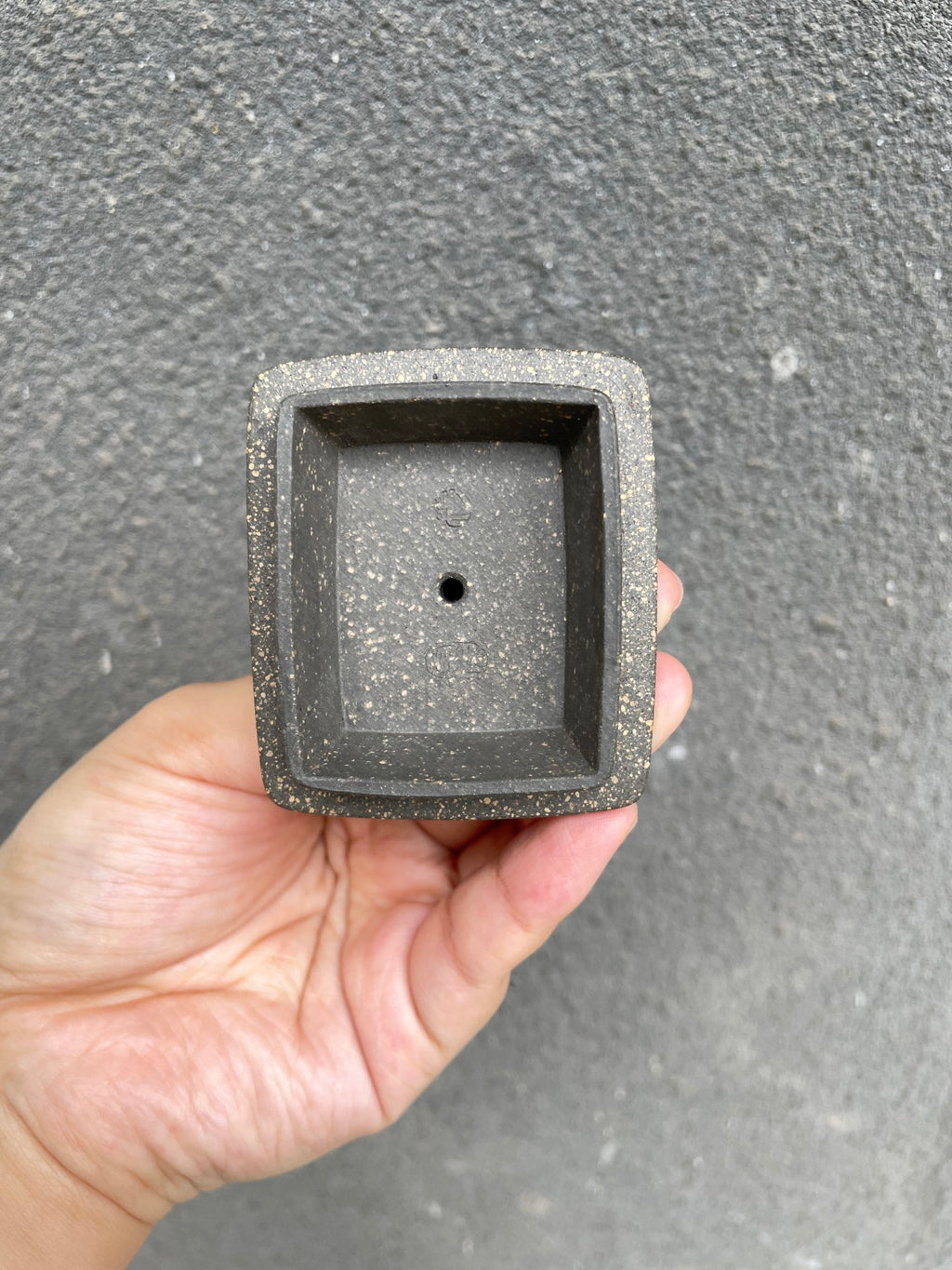 Special price 🉐️ Only 1 available Yang Junbao's recommended exquisite square pot 【Square High Stone Teapot】 Clay material: Old Qinghui Capacity: 320cc Author: National-level Craft Artist Yang Junbao - ZishaTeapotChina