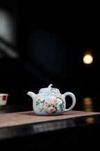景德镇国大师任瑞华装饰【茄段】 泥料，海蓝泥，容量320cc 作者：杨军保 国家级工艺美术师