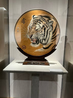 中国紫砂界绘虎宗师泰斗——龚金良大师手绘《虎啸雄风》紫砂陶板，中国紫砂博物馆收藏款