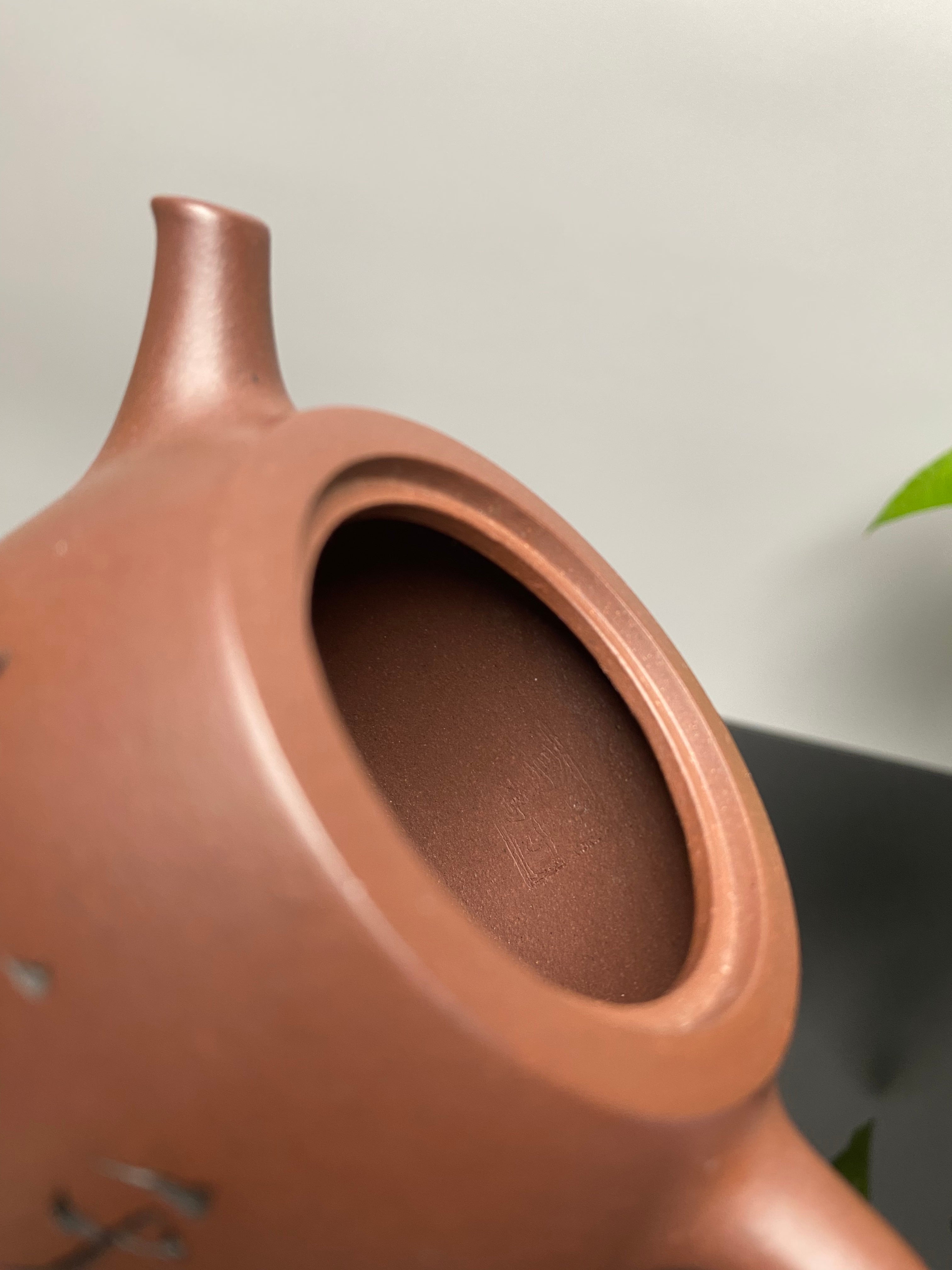 双璧齐辉｜吴冠中～李昌鸿双大师联名限量款《汉铎壶》藏家私藏级福利·高端礼赠顶配之选！  ——原矿优质底槽清·260cc
