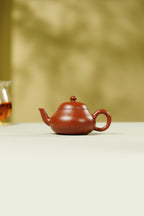 范泽锋高徒·邱爽紫砂潜力重器《梨形壶》是您礼藏皆宜的高端艺术品👍  ——原矿优质粗砂朱泥·180cc·70cc ——江苏省级大师·邱爽 亲制