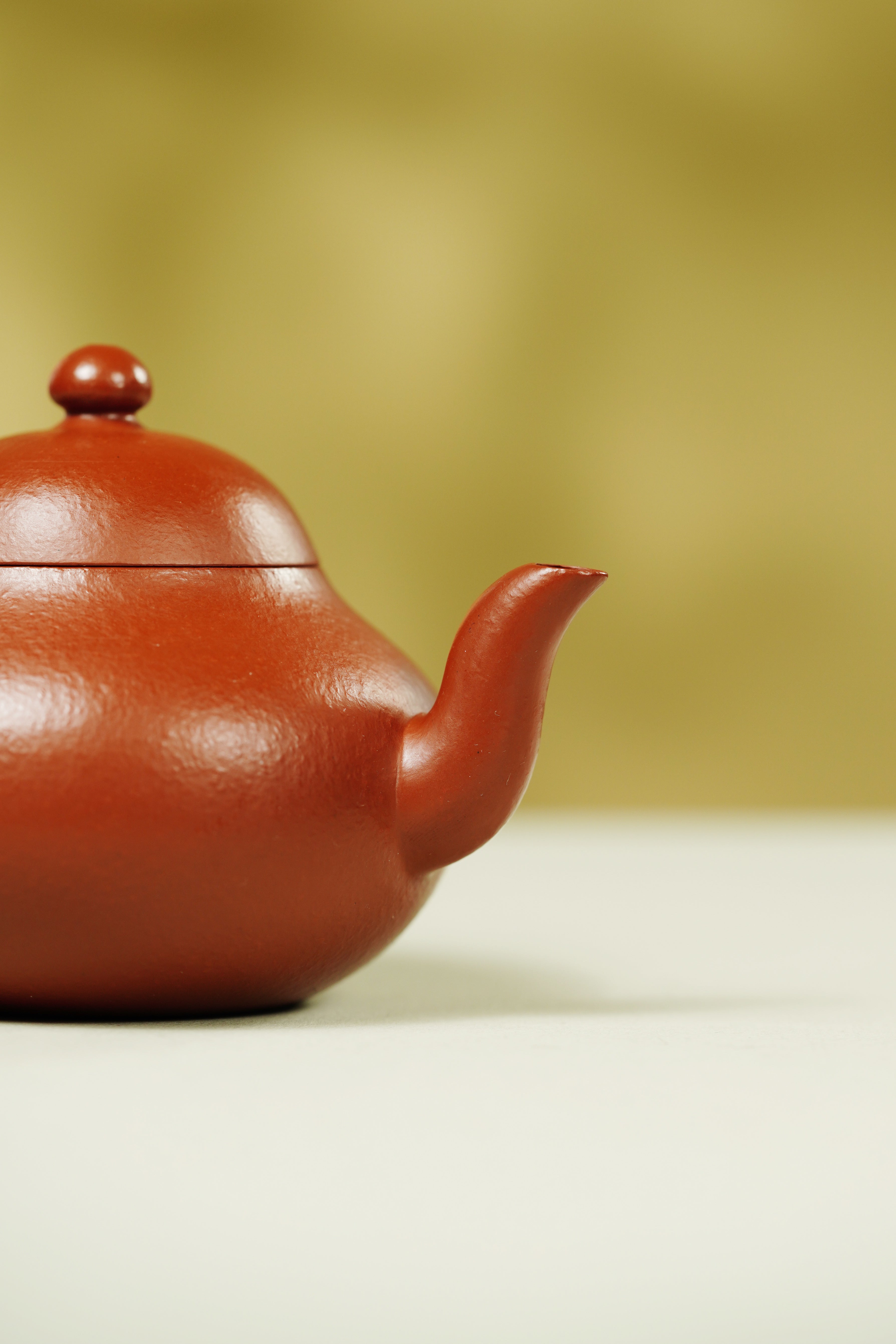 范泽锋高徒·邱爽紫砂潜力重器《梨形壶》是您礼藏皆宜的高端艺术品👍  ——原矿优质粗砂朱泥·180cc·70cc ——江苏省级大师·邱爽 亲制