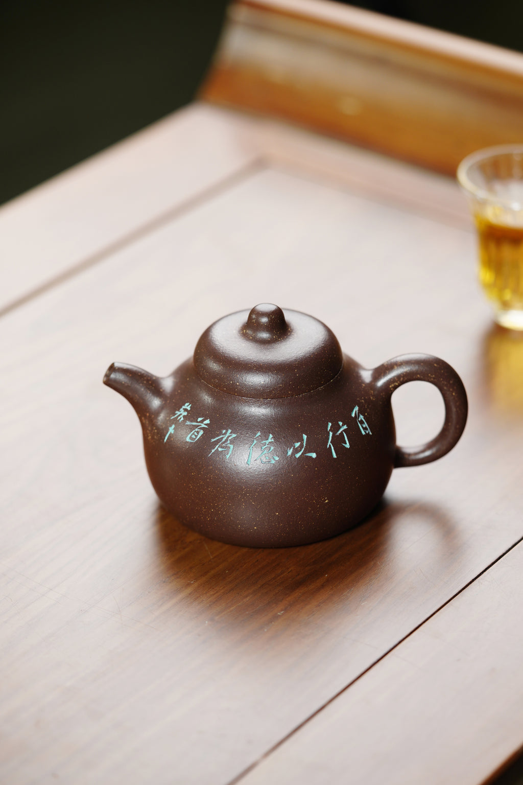 业界最年轻国大师 王潇笠稀世臻作《乳鼎壶》传世重器｜礼藏顶配，升值登峰！  ——原矿优质紫玉金砂·220cc ——中国工艺美术大师 王潇笠·亲制