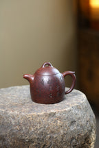 《秦权》 王敏（正高级工艺美术师）装饰：李玮（江苏省陶瓷艺术大师，正高）黄龙山红皮龙古法柴火烧，430cc，菱形14孔出水