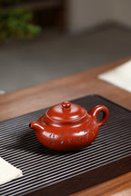《仿古》 王敏（正高级工艺美术师）装饰：李玮（江苏省陶瓷艺术大师，正高）90年景舟大红袍，500cc，菱形14孔出水