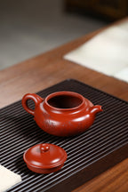 《仿古》 王敏（正高级工艺美术师）装饰：李玮（江苏省陶瓷艺术大师，正高）90年景舟大红袍，500cc，菱形14孔出水
