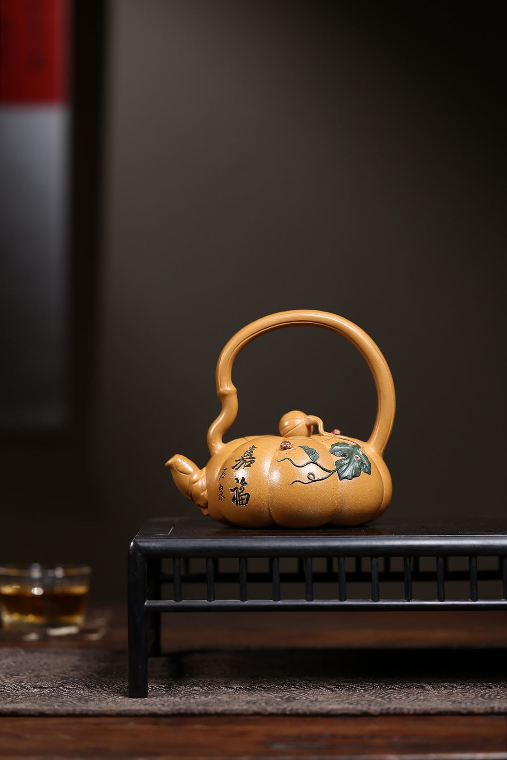 《南瓜提梁》 国家级工艺美术师 鲍玉华 原矿鲍氏百年冷金黄，230cc，菱形9孔出水