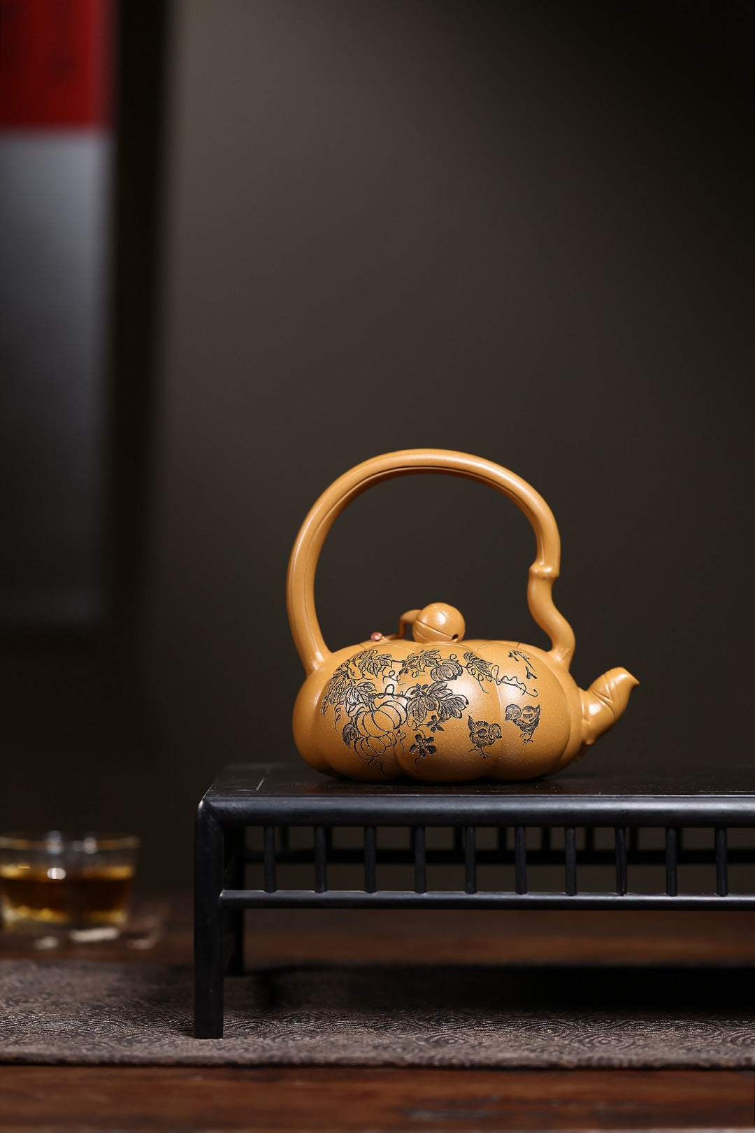 《南瓜提梁》 国家级工艺美术师 鲍玉华 原矿鲍氏百年冷金黄，230cc，菱形9孔出水
