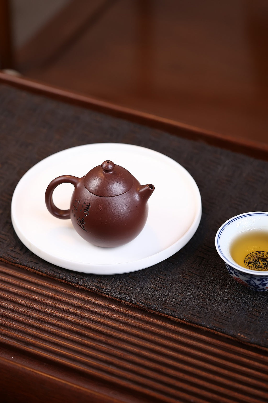《龙蛋》 国家级工艺美术师 鲍玉华 装饰：李玮（江苏省陶瓷艺术大师，正高）原矿家藏紫泥，150cc，内推球孔出水
