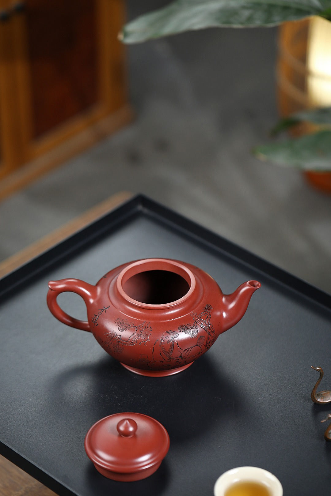 《笑樱》 王敏（正高级工艺美术师）装饰：李玮（江苏省陶瓷艺术大师，正高）94年三号坡龙血砂，580cc，菱形14孔出水