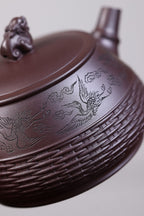 《祥龙石瓢》 国家级工艺美术师 鲍玉华 装饰：李玮（江苏省陶瓷艺术大师，正高）原矿家藏深井紫泥，220cc，菱形14孔出水