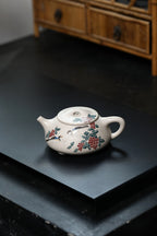《景舟石瓢》 国家级工艺美术师 鲍玉华 装饰：李玮（江苏省陶瓷艺术大师，正高）原矿家藏梨玉段，230cc，菱形9孔出水
