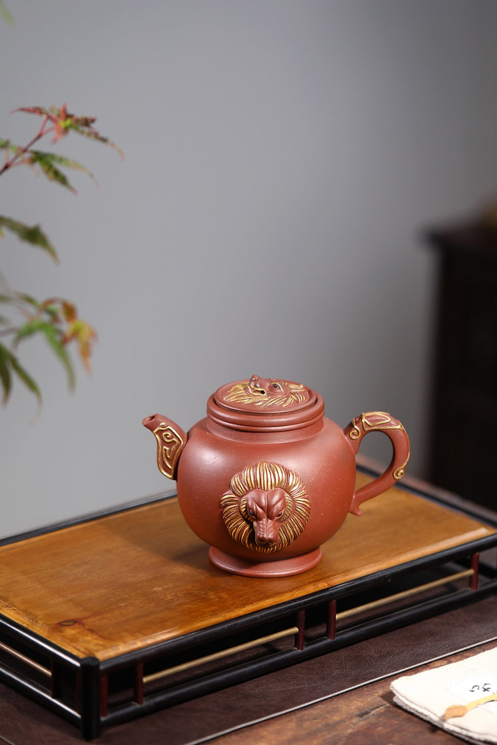 高工佳作！！ 《瑞狮壶》（壶钮轴承可转动） 国家级高级工艺美术师 蒋亚平 原矿底槽清，600cc，并列13孔出水