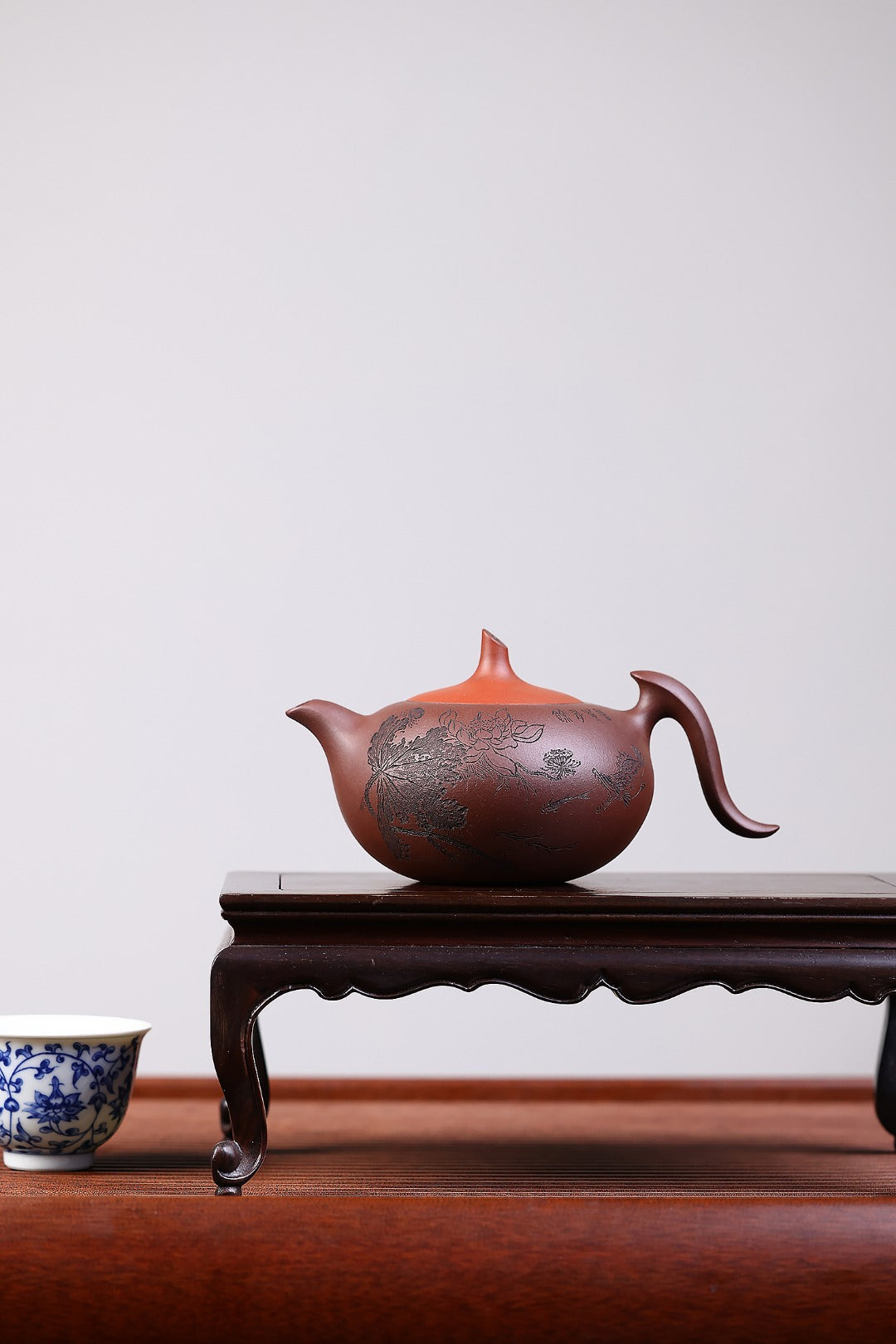 《飞鸿》 国家级工艺美术师 鲍玉华 装饰：李玮（江苏省陶瓷艺术大师，正高）原矿家藏老紫泥，340cc，菱形9孔出水