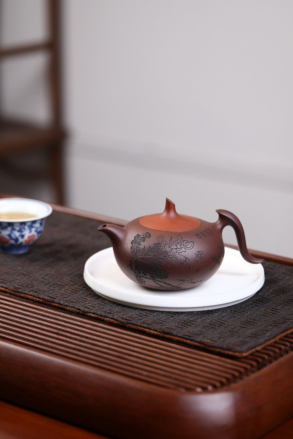 《飞鸿》 国家级工艺美术师 鲍玉华 装饰：李玮（江苏省陶瓷艺术大师，正高）原矿家藏老紫泥，340cc，菱形9孔出水