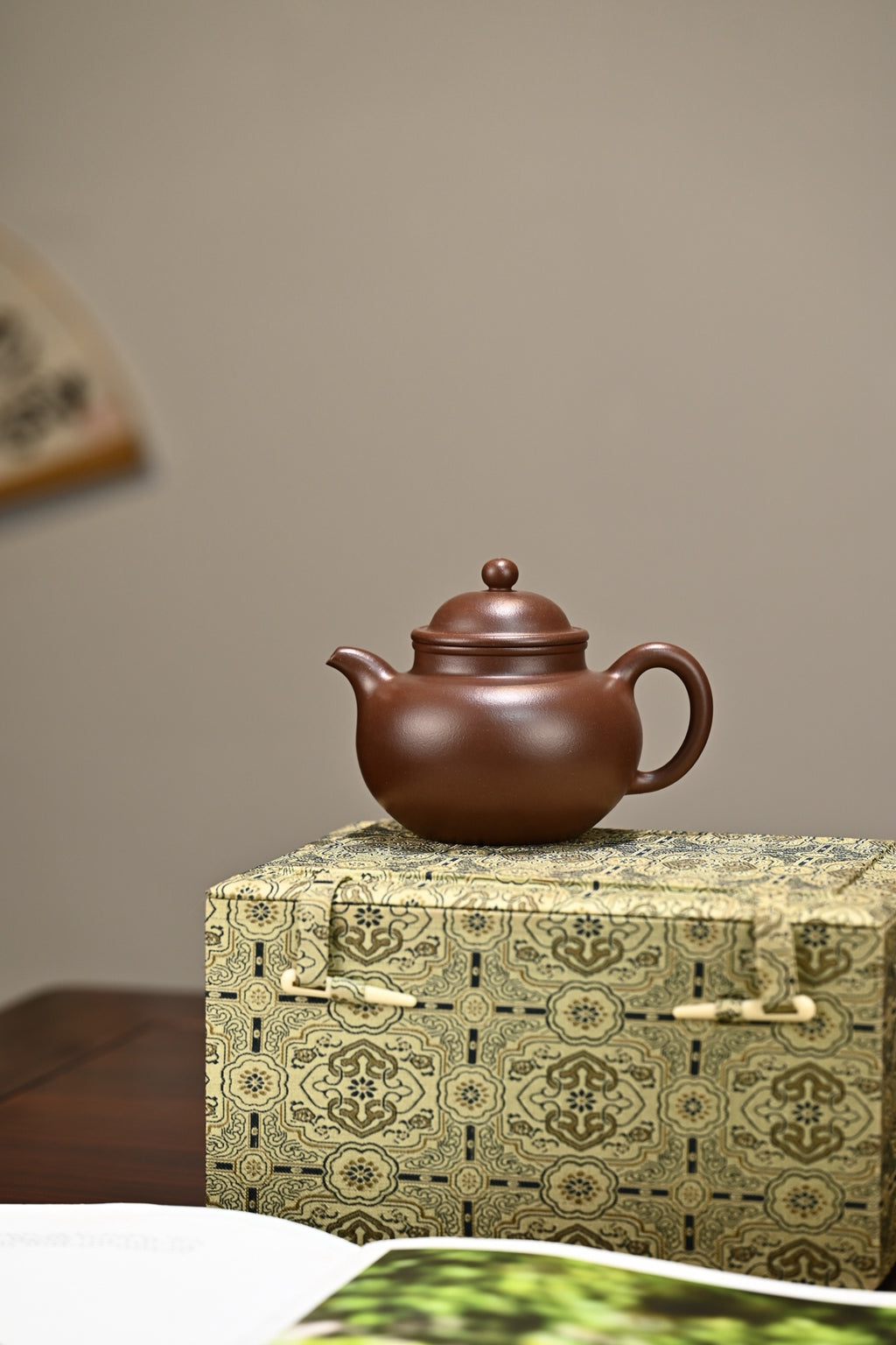 莲子·全手工/传统器高手邝玲霞作品 /容量360cc/原矿底槽清 无论是线条还是肌理，带有一种“老而弥坚