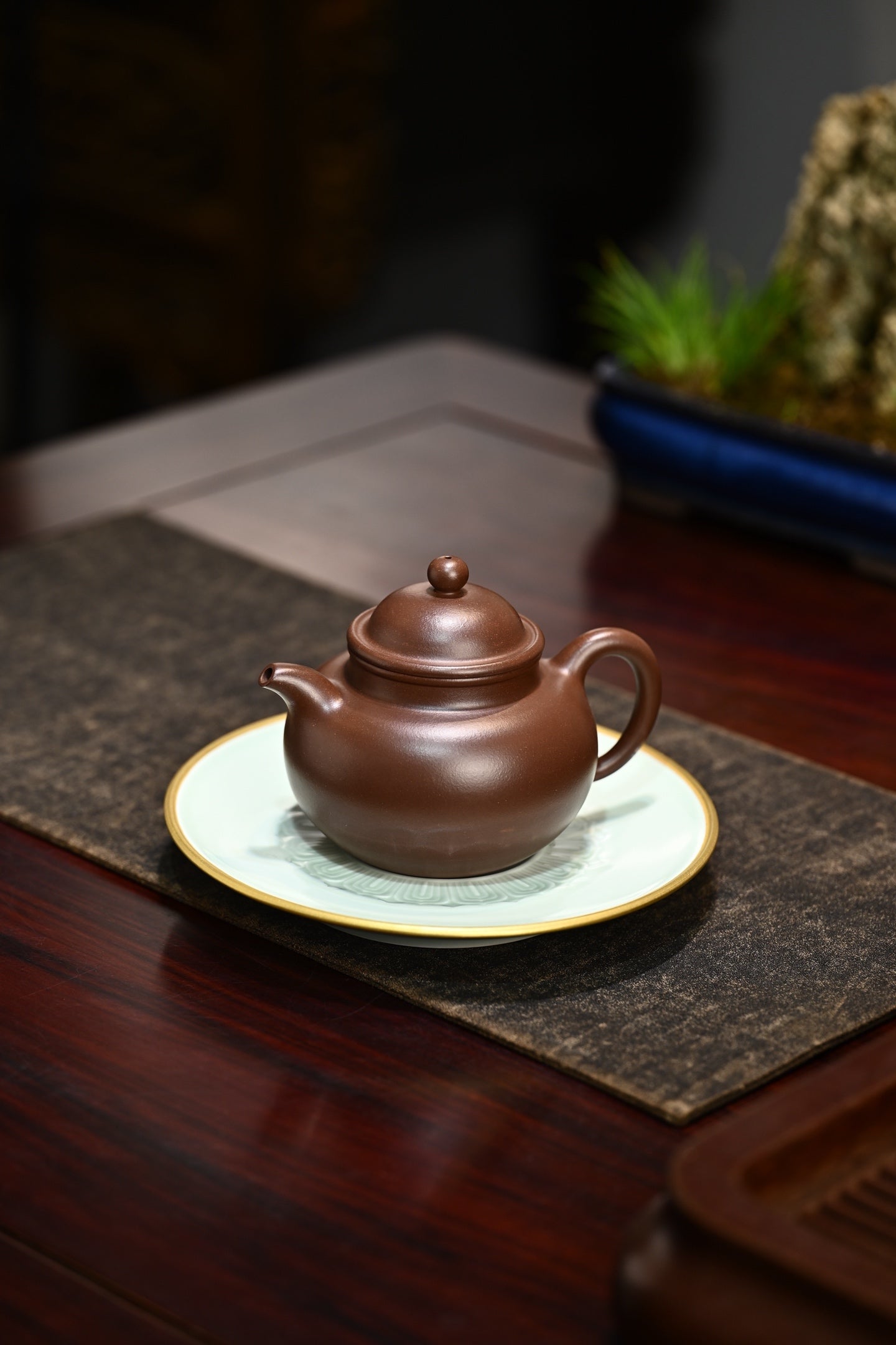 莲子·全手工/传统器高手邝玲霞作品 /容量360cc/原矿底槽清 无论是线条还是肌理，带有一种“老而弥坚