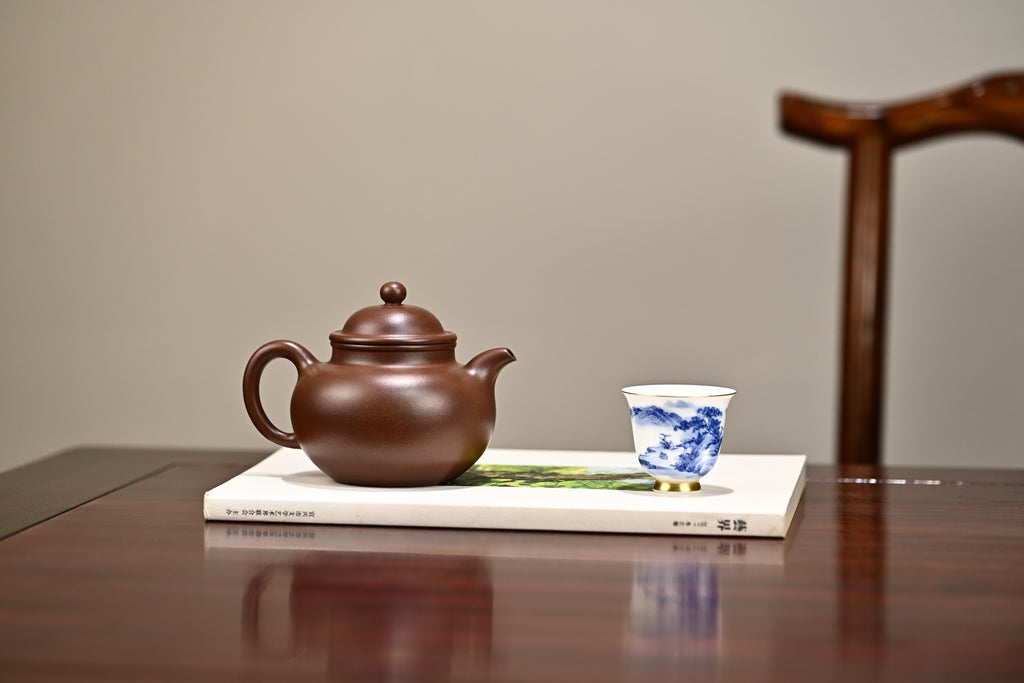 莲子·全手工/传统器高手邝玲霞作品 /容量360cc/原矿底槽清 无论是线条还是肌理，带有一种“老而弥坚