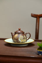 龙珠·全手工/大拍陶手雷罡作品（师承范伟群）/容量250cc/极品紫泥 壶身俊秀凝练，流把舒展，龙珠压顶与壶身形态相应和