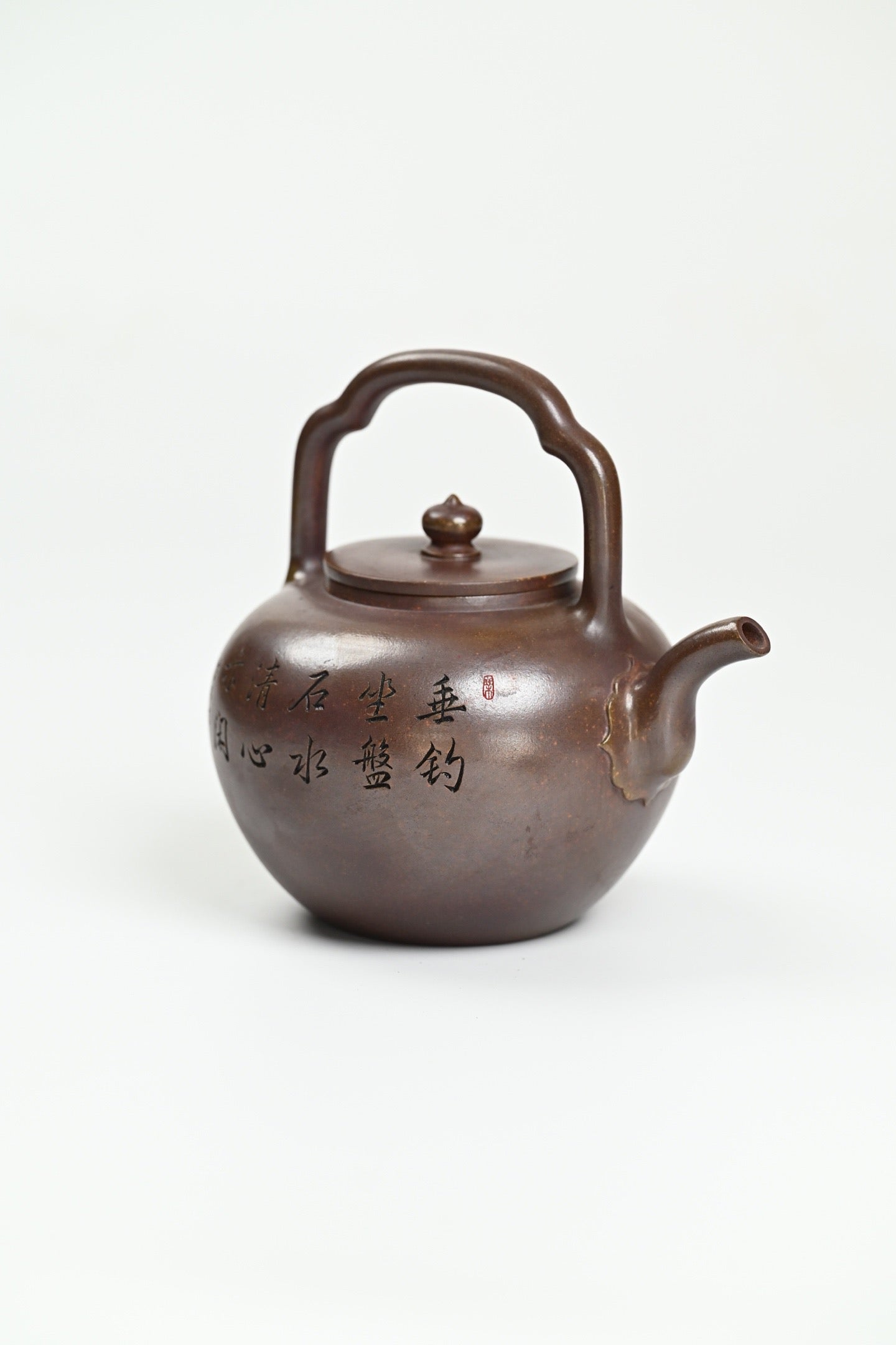吴经提梁·全手工 （省大师桑黎兵刻绘+双证书） /紫砂十二精英之首，省大师桑黎兵父子合作款/容量700cc/青玉金砂