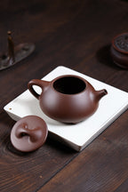 省大师勇淑英作品收藏【石瓢】 泥料：极品文革泥 容量：350cc  作者：勇淑英 江苏省陶瓷艺术大师  工艺：手工制作，收藏价值高👍