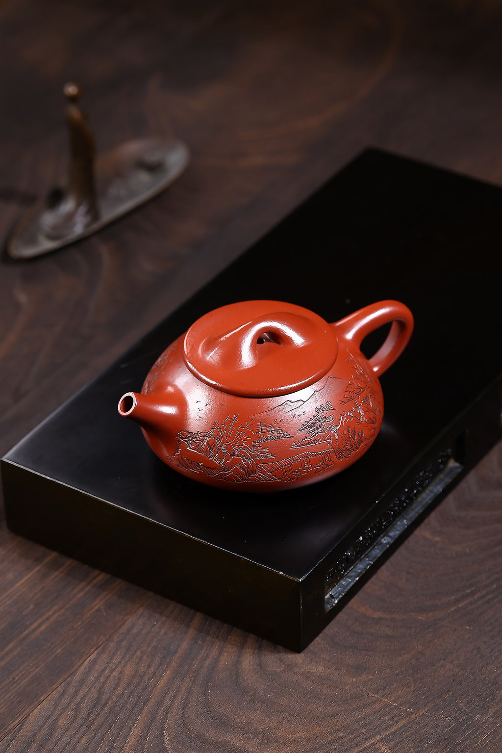 省大师勇淑英作品收藏【石瓢】 泥料：极品朱泥 容量：220cc  作者：勇淑英 江苏省陶瓷艺术大师  工艺：手工制作，收藏价值高👍
