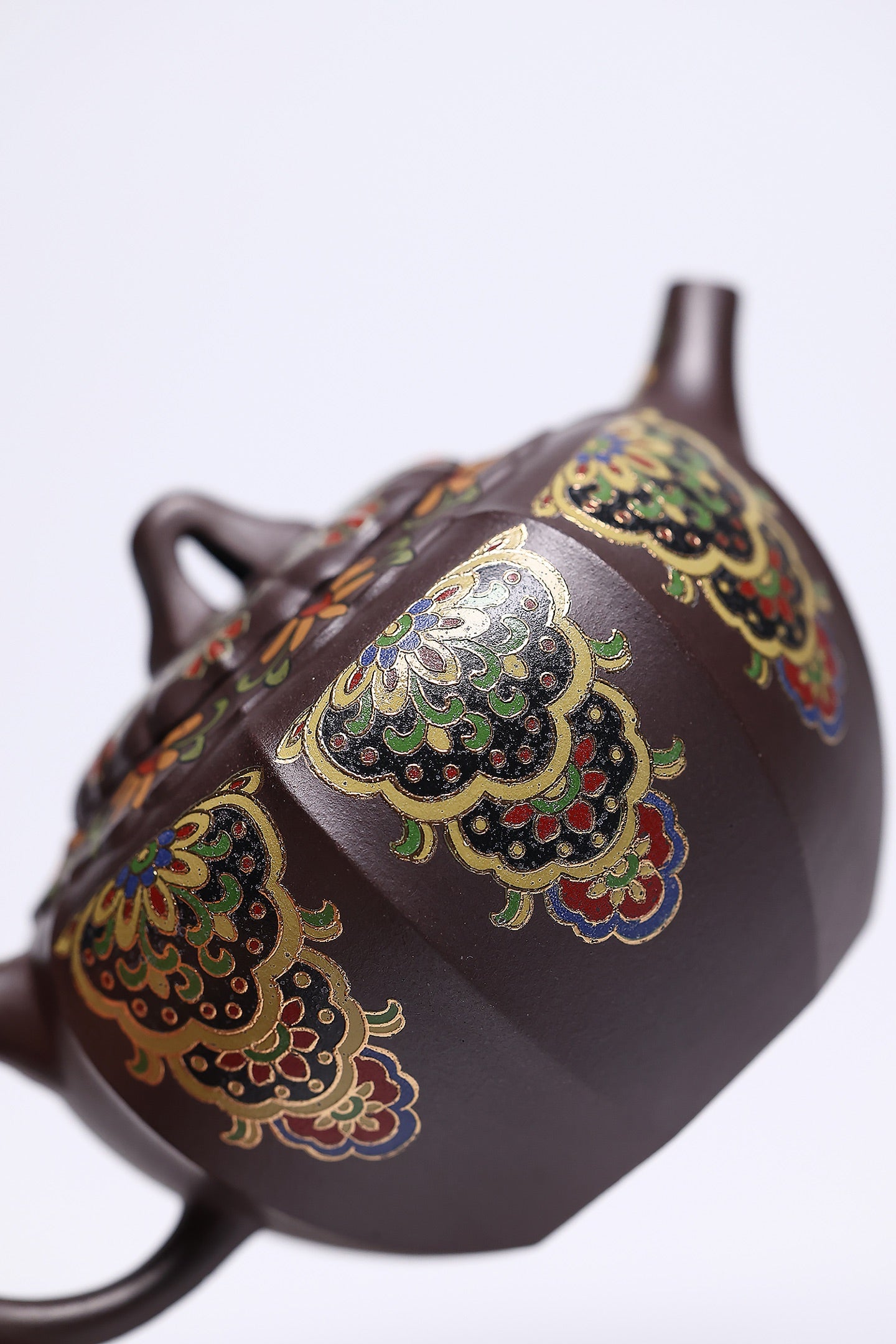 双省名人经典之作【唯心】 泥料：原矿石红 容量：250cc 作者：韩小虎 研究员级高级工艺美术师