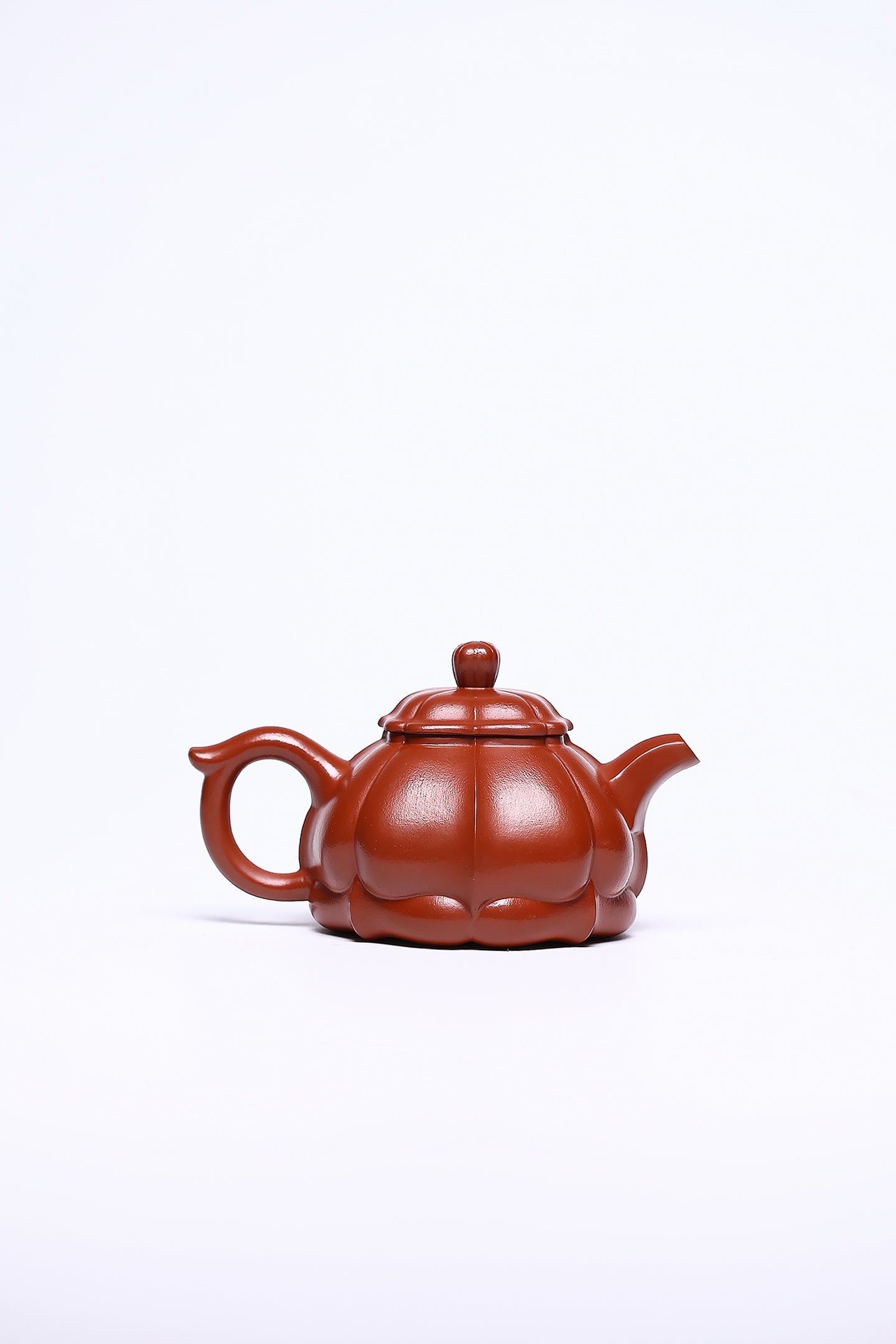 双省名人经典之作【宝菱】 泥料：大红袍 容量：260cc 作者：韩小虎 研究员级高级工艺美术师