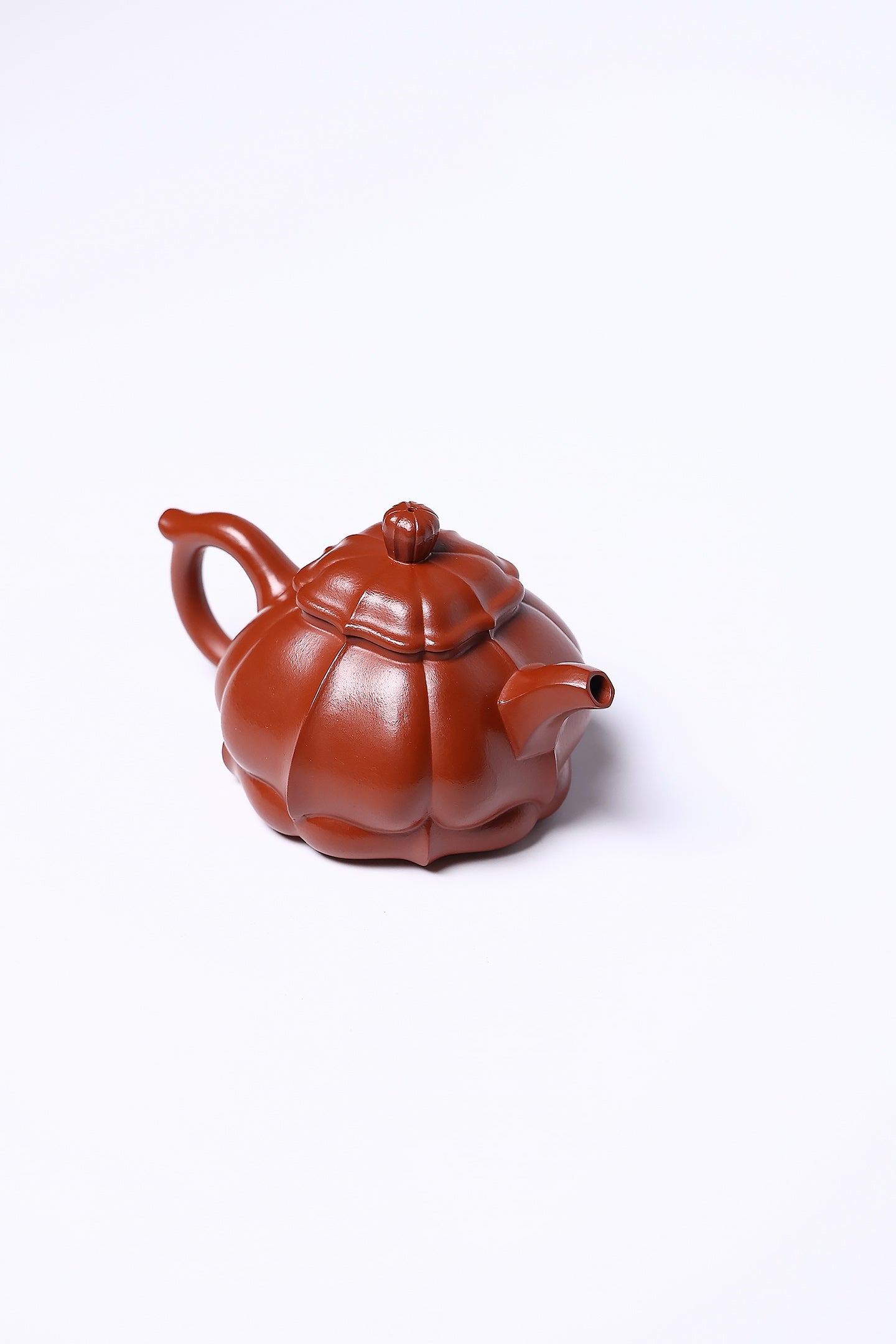 双省名人经典之作【宝菱】 泥料：大红袍 容量：260cc 作者：韩小虎 研究员级高级工艺美术师