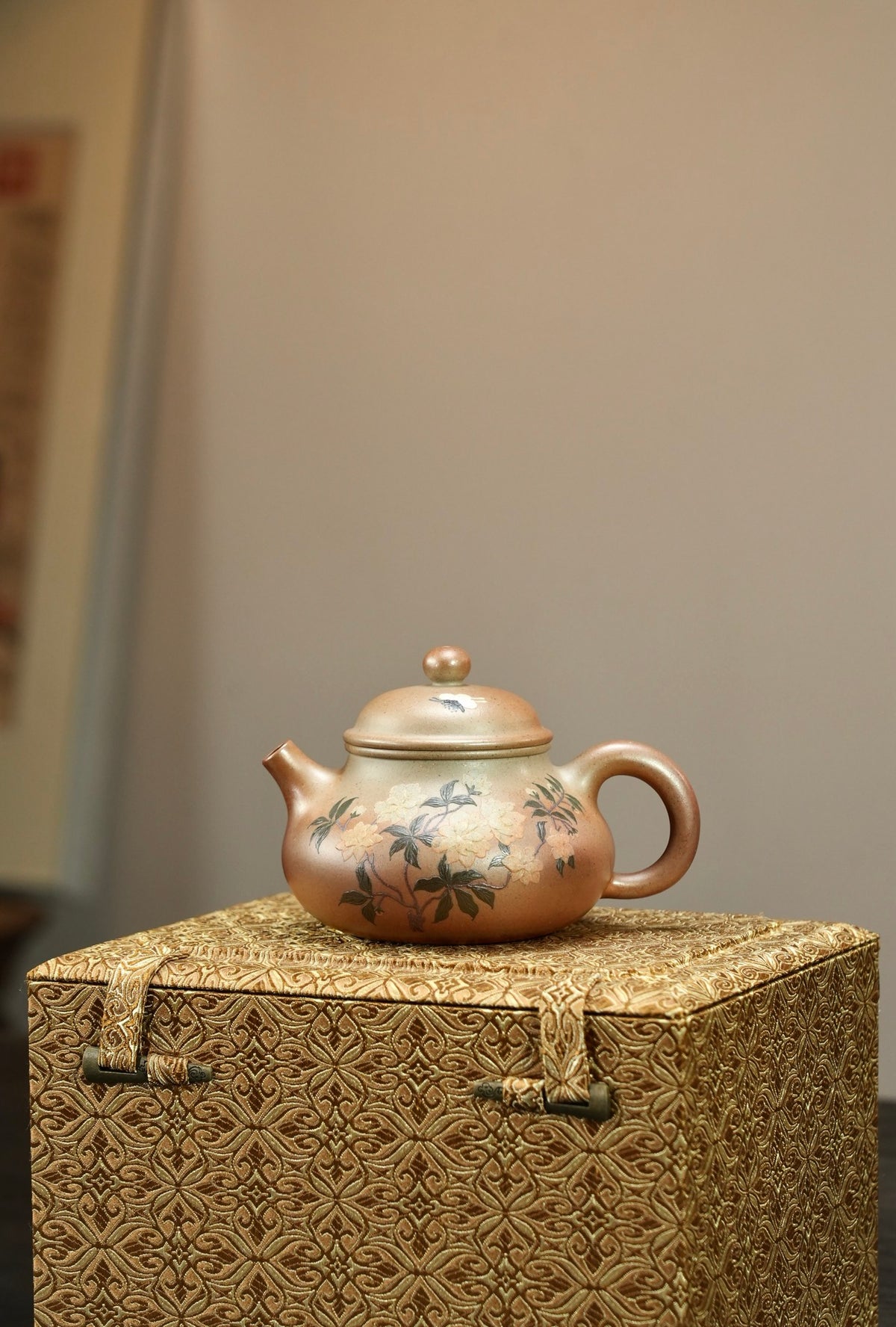 白段柴烧泥绘茶杯 - 精美手工艺术品