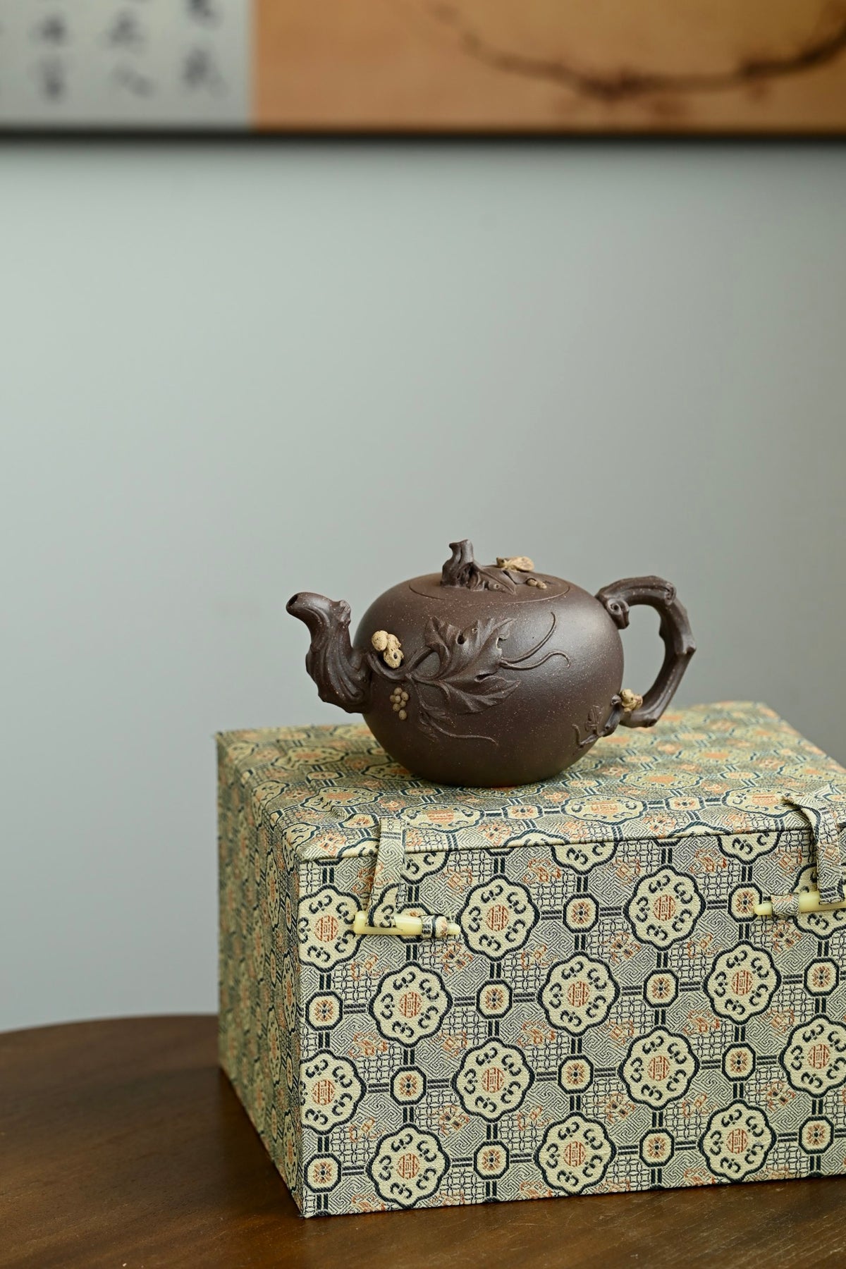 手工松鼠葡萄花器 | 全手工紫泥作品