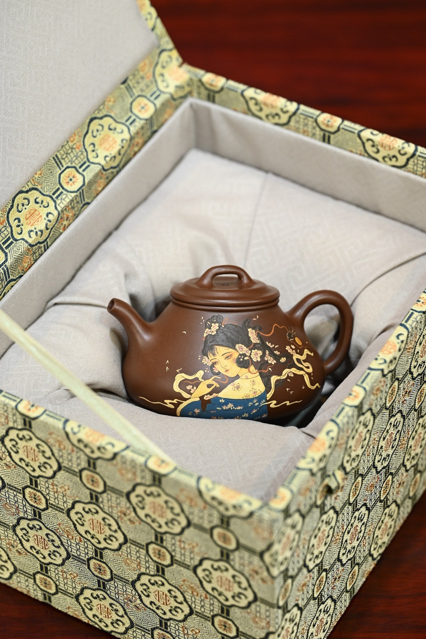 全手工紫泥茶壶 - 优雅手工茶具