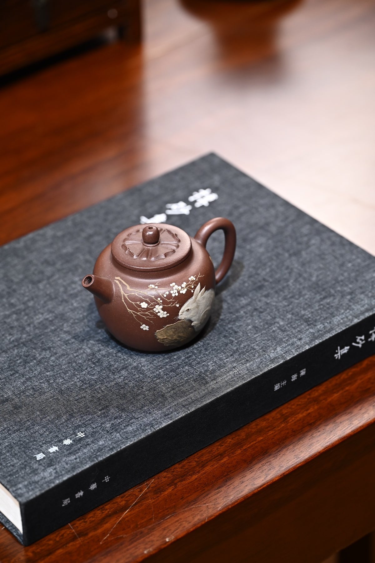 新品发售 张智刚【巨轮珠】  原矿段泥  180ml  笔名修泽、元泽。自幼喜好美术。2010年从事紫砂泥绘