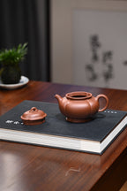 骆俊杰【海棠】  原矿底槽青  280ml  骆俊杰，1992年出生于江苏宜兴  2015年景舟杯制壶大赛“提壁壶”获得民间组  铜奖。