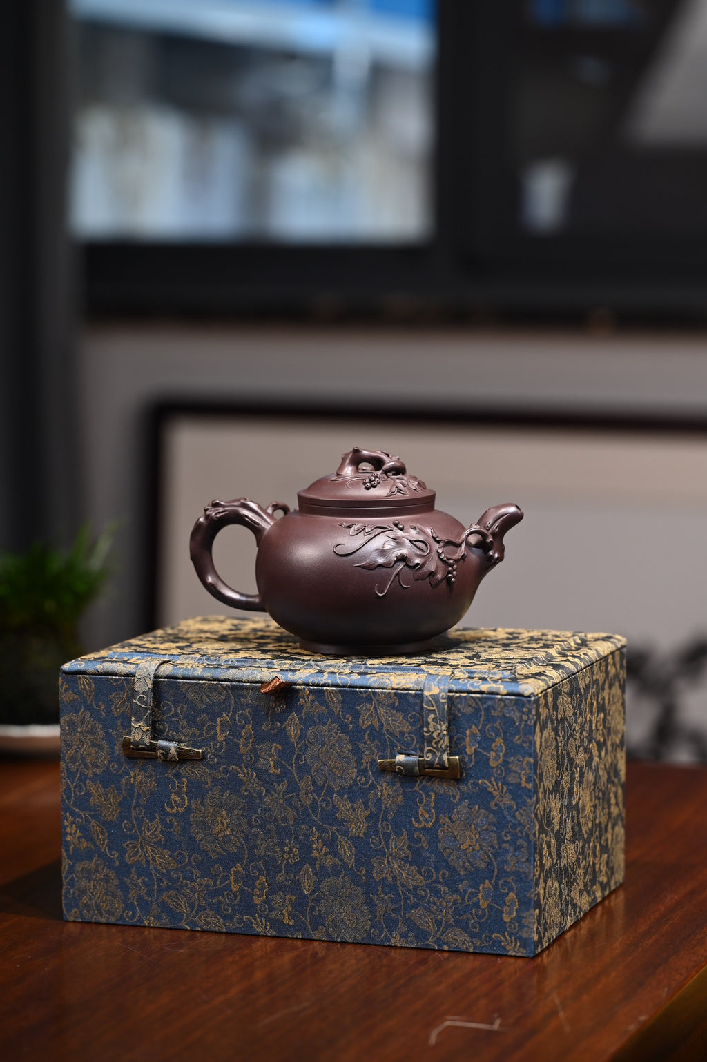 新品发售  戴骏阳【涵鸣松鼠葡萄】  原矿紫泥  380ml