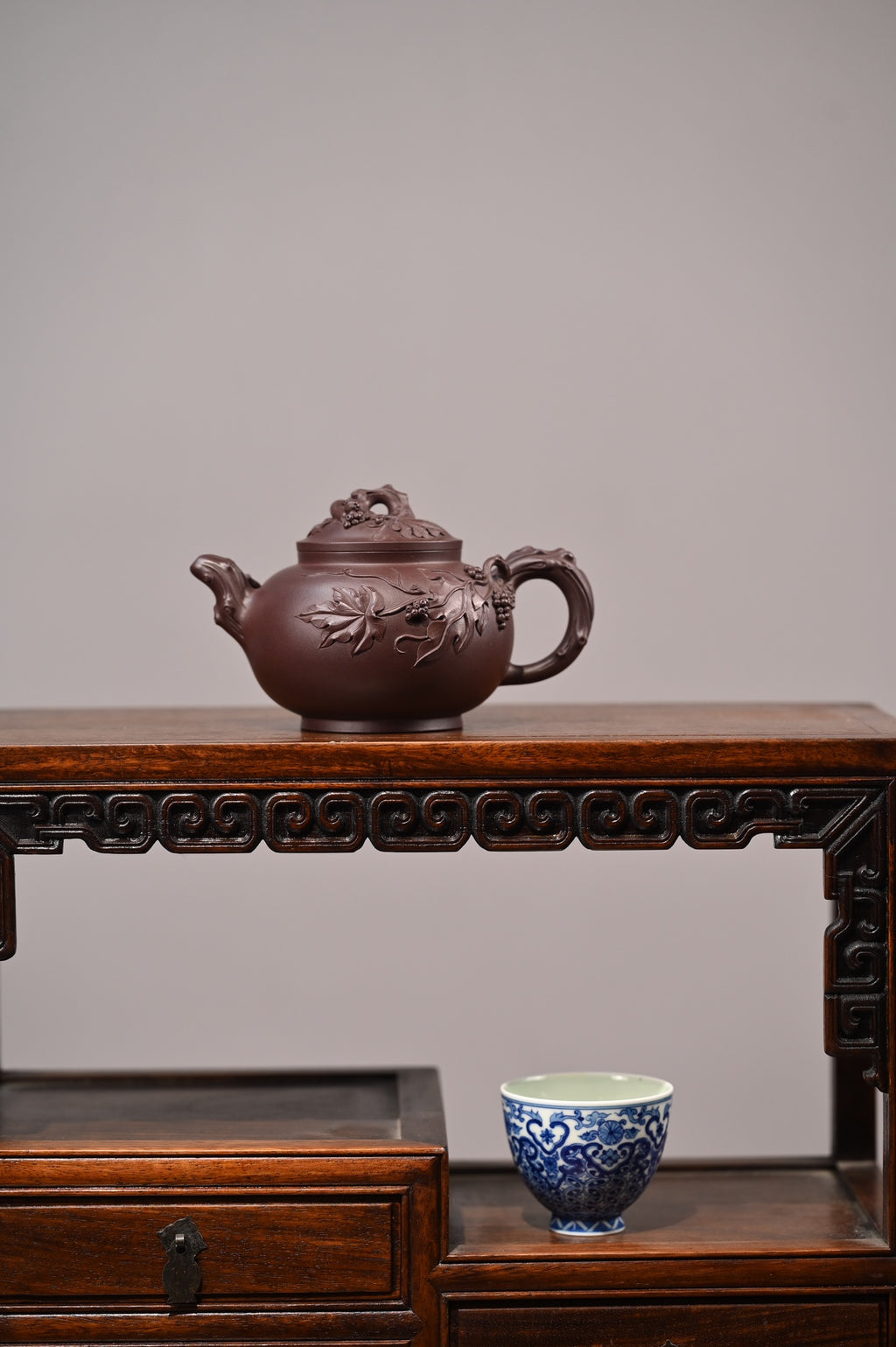 新品发售  戴骏阳【涵鸣松鼠葡萄】  原矿紫泥  380ml