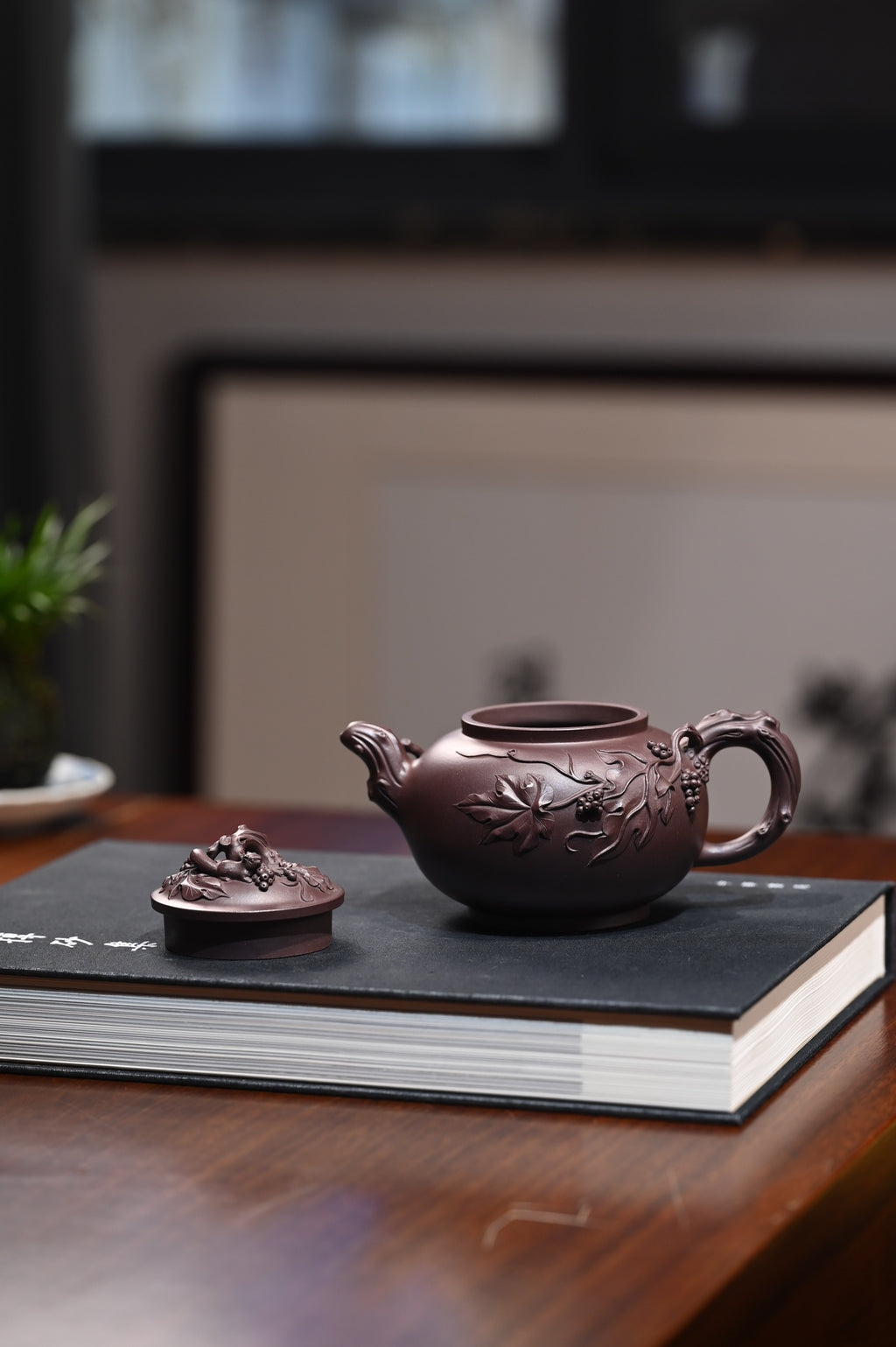 新品发售  戴骏阳【涵鸣松鼠葡萄】  原矿紫泥  380ml