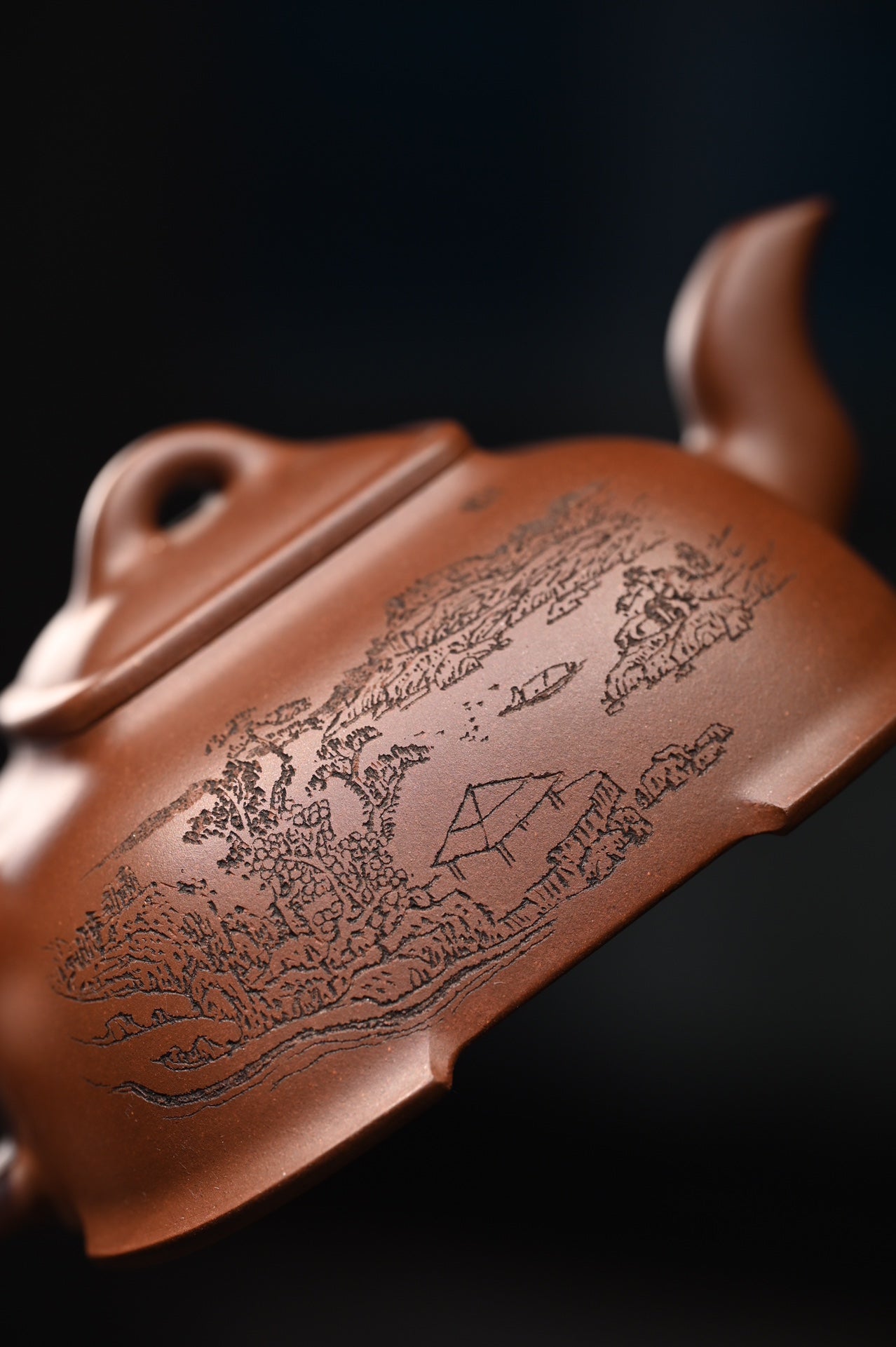 江苏省陶瓷艺术大师何卫枫  新品独家发售  何卫枫【孤棱】  何卫枫制.陈宏林篆刻  原矿底槽清  380ml